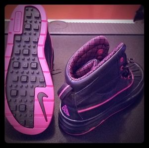 Nike ACG Boots